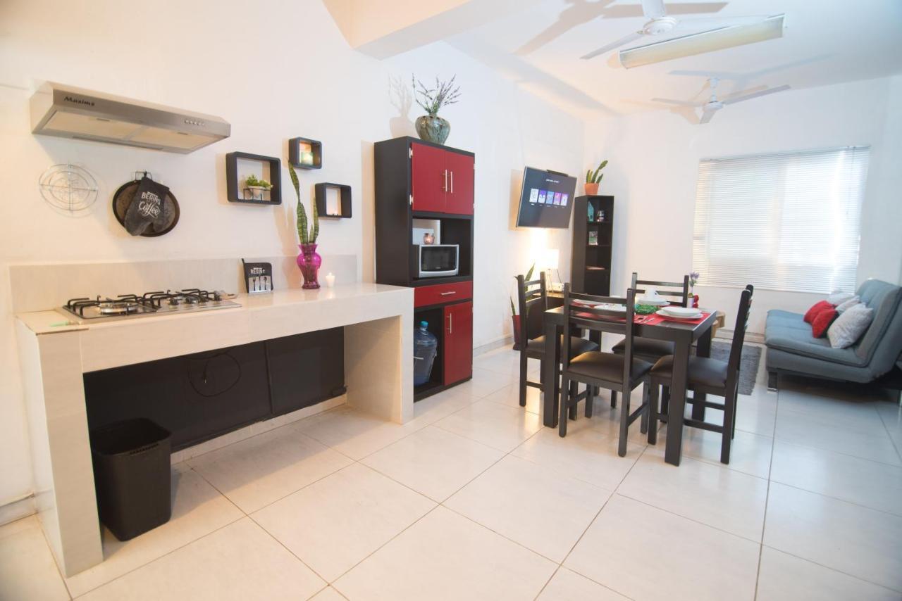 Htl & Suites Camino Real, Ubicacion, Parking, Facturamos Colima Bagian luar foto